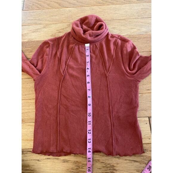 GB women's red cropped turtleneck long sleeve stretchy ribbed shirt size XS - Picture 5 of 7